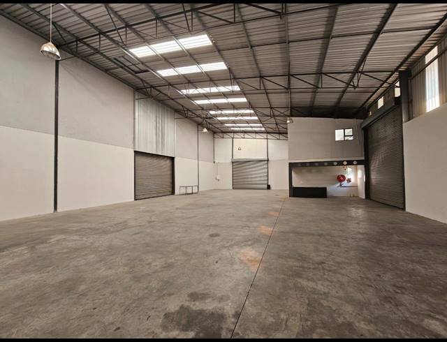 650M² WAREHOUSE TO LET IN WYCHWOOD